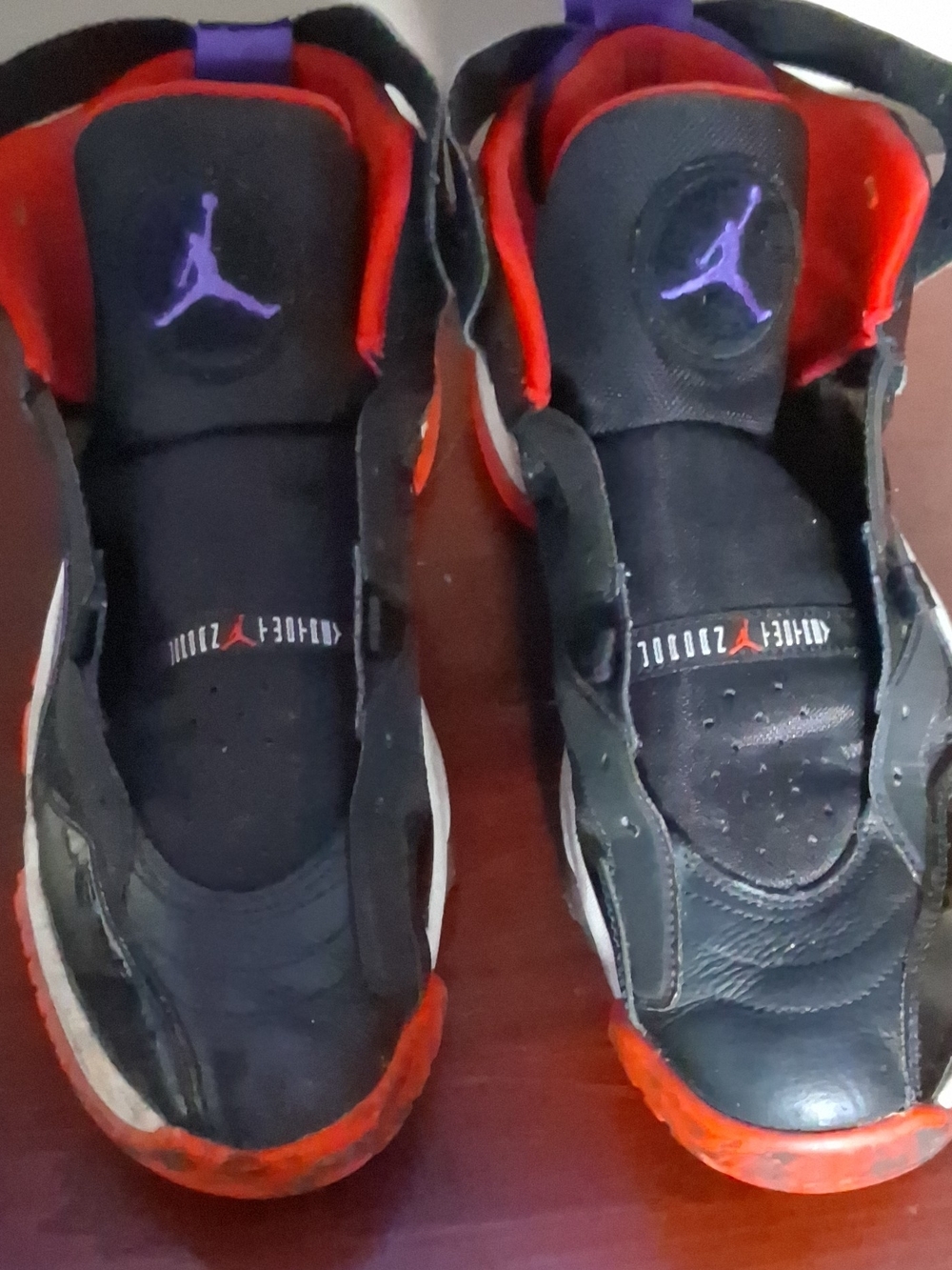 Jordan Air Jumpman Two Trey "Bred" Mid-Top Lace-Up-Size 10.5-Missing Laces